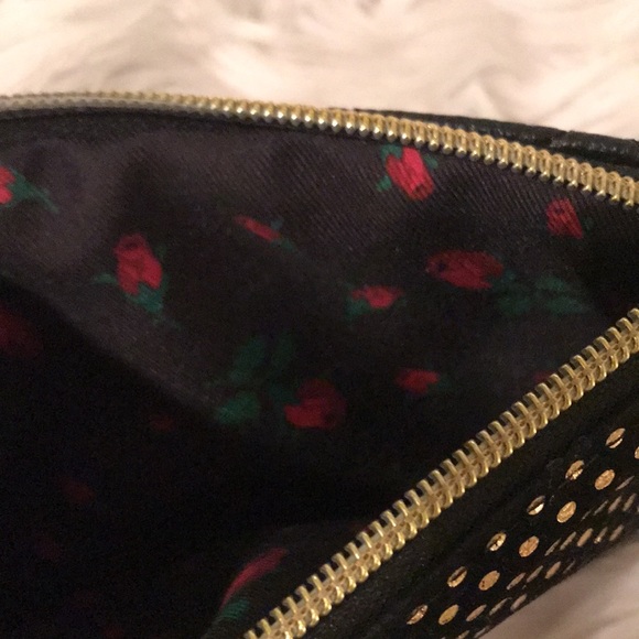 Betsy Johnson wristlet - Picture 6 of 6